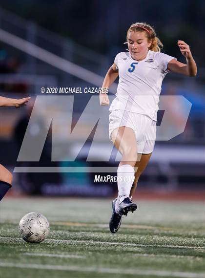 Thumbnail 3 in Grossmont vs. Granite Hills (CIF SDS D1 Final) photogallery.