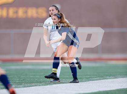 Thumbnail 1 in Grossmont vs. Granite Hills (CIF SDS D1 Final) photogallery.