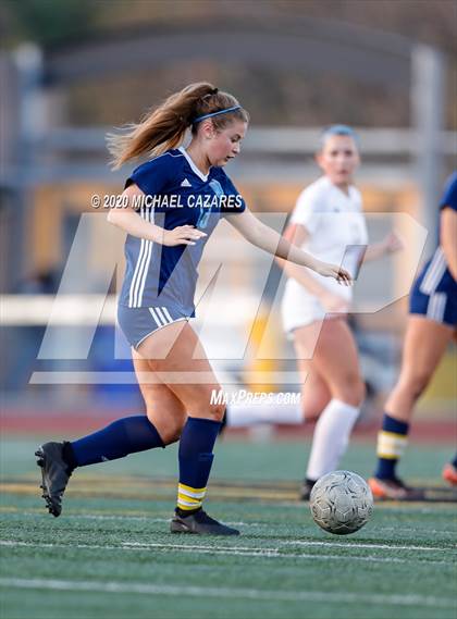 Thumbnail 1 in Grossmont vs. Granite Hills (CIF SDS D1 Final) photogallery.
