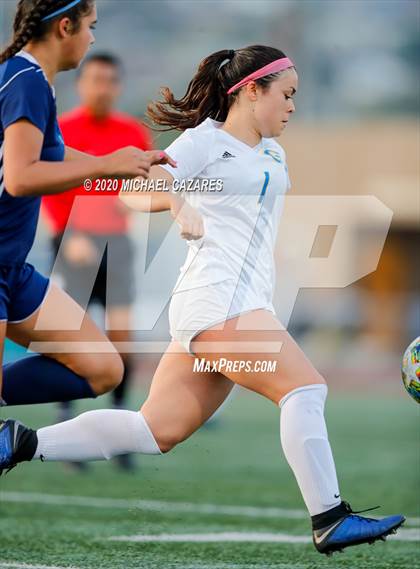 Thumbnail 3 in Grossmont vs. Granite Hills (CIF SDS D1 Final) photogallery.