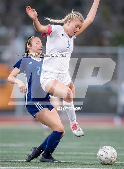 Thumbnail 1 in Grossmont vs. Granite Hills (CIF SDS D1 Final) photogallery.