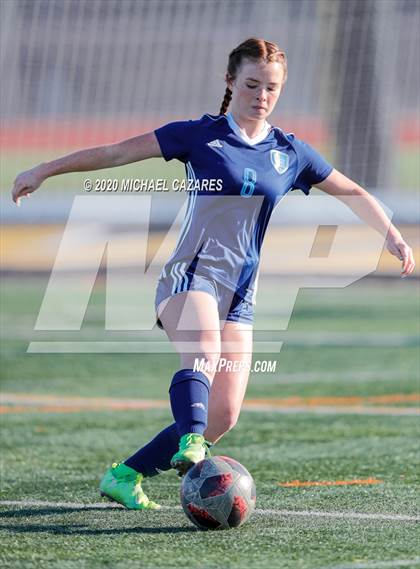 Thumbnail 3 in Grossmont vs. Granite Hills (CIF SDS D1 Final) photogallery.