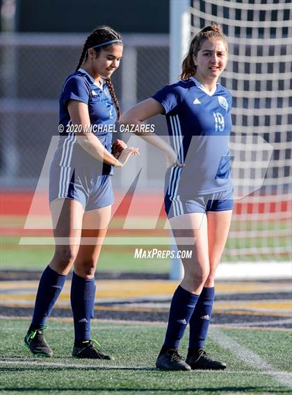 Thumbnail 1 in Grossmont vs. Granite Hills (CIF SDS D1 Final) photogallery.