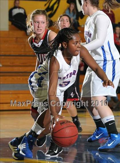 Thumbnail 3 in Bella Vista vs. Christian Brothers (Trojan Toss-Up) photogallery.