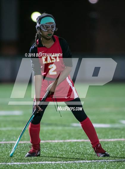 Thumbnail 2 in Iroquois vs. Williamsville East (Section 6 Class B Semifinal) photogallery.