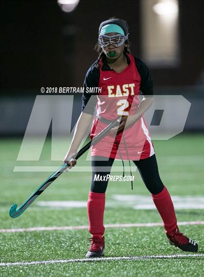 Thumbnail 3 in Iroquois vs. Williamsville East (Section 6 Class B Semifinal) photogallery.