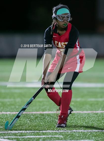 Thumbnail 3 in Iroquois vs. Williamsville East (Section 6 Class B Semifinal) photogallery.