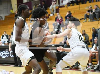 Thumbnail 1 in Central vs. East Hartford (Spalding Hoophall Classic) photogallery.