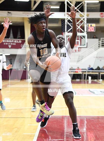 Thumbnail 1 in Central vs. East Hartford (Spalding Hoophall Classic) photogallery.