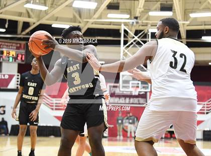 Thumbnail 2 in Central vs. East Hartford (Spalding Hoophall Classic) photogallery.