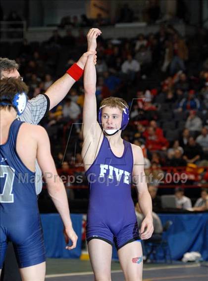 Thumbnail 1 in NYSPHSAA Championships (Division II Semifinals) photogallery.