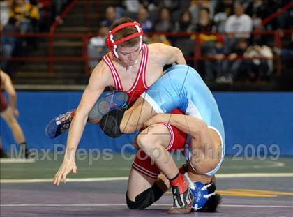 Thumbnail 1 in NYSPHSAA Championships (Division II Semifinals) photogallery.
