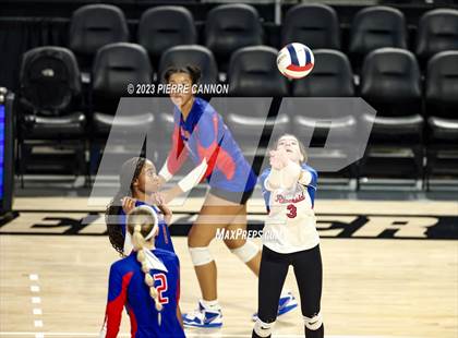 Thumbnail 2 in First Colonial vs. Riverside (VHSL Class 5 Final) photogallery.