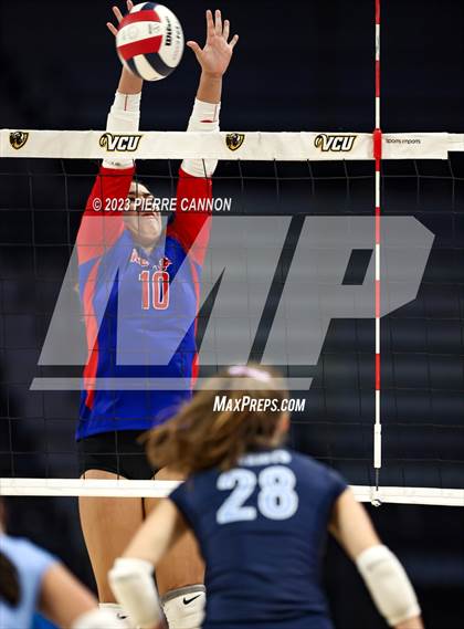 Thumbnail 3 in First Colonial vs. Riverside (VHSL Class 5 Final) photogallery.