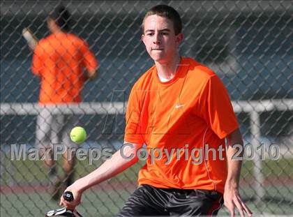 Thumbnail 3 in Hononegah vs. Harlem photogallery.