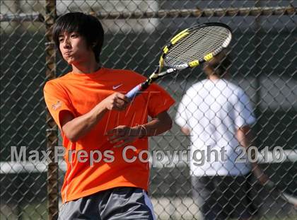 Thumbnail 3 in Hononegah vs. Harlem photogallery.