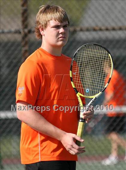 Thumbnail 2 in Hononegah vs. Harlem photogallery.