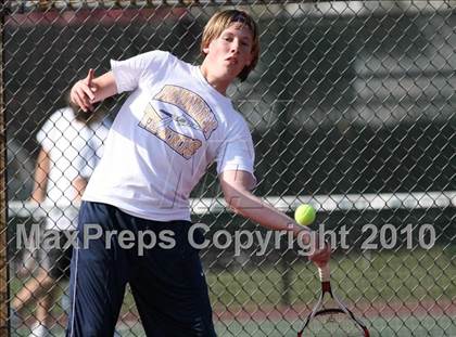 Thumbnail 3 in Hononegah vs. Harlem photogallery.