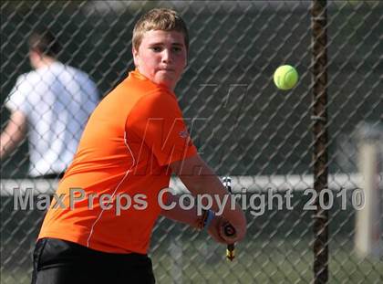 Thumbnail 2 in Hononegah vs. Harlem photogallery.