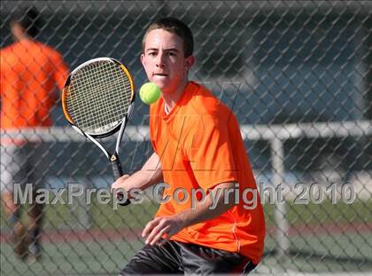 Thumbnail 2 in Hononegah vs. Harlem photogallery.
