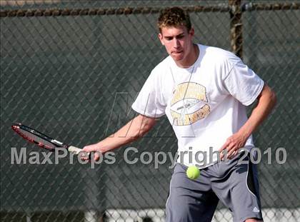 Thumbnail 2 in Hononegah vs. Harlem photogallery.