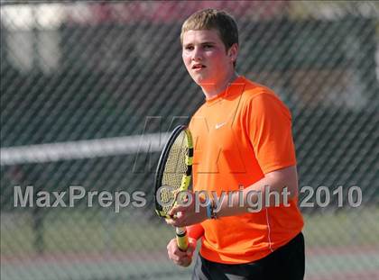 Thumbnail 2 in Hononegah vs. Harlem photogallery.