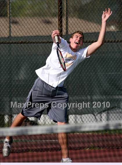 Thumbnail 3 in Hononegah vs. Harlem photogallery.
