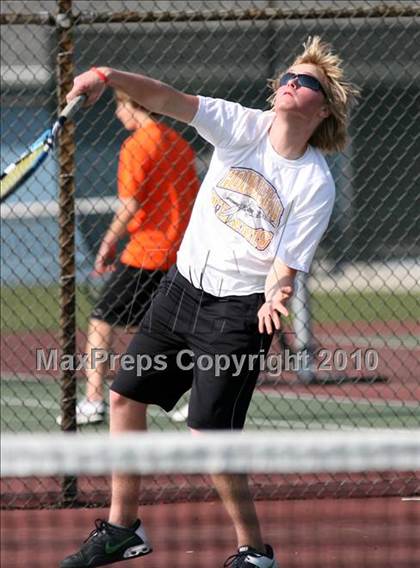 Thumbnail 3 in Hononegah vs. Harlem photogallery.