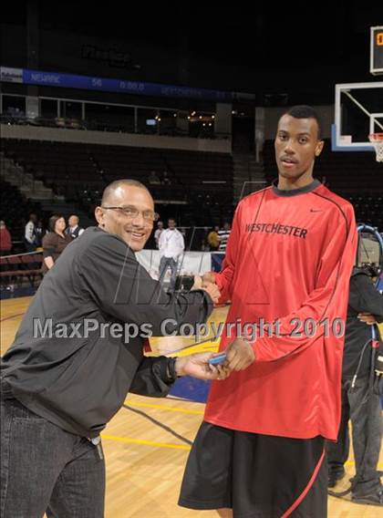 Thumbnail 1 in Newark Memorial vs. Westchester (CIF State D1 Award Photos) photogallery.