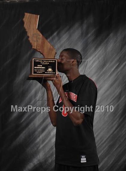 Thumbnail 3 in Newark Memorial vs. Westchester (CIF State D1 Award Photos) photogallery.