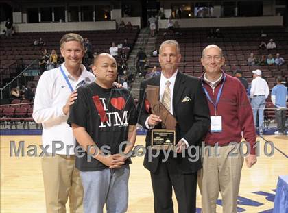 Thumbnail 1 in Newark Memorial vs. Westchester (CIF State D1 Award Photos) photogallery.