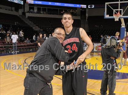 Thumbnail 3 in Newark Memorial vs. Westchester (CIF State D1 Award Photos) photogallery.