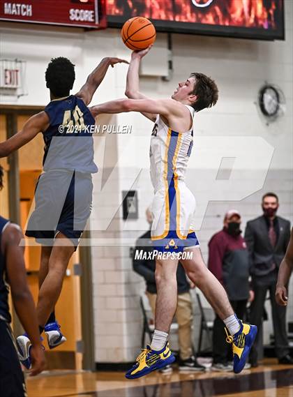 Thumbnail 2 in Western Albemarle vs. Skyline photogallery.