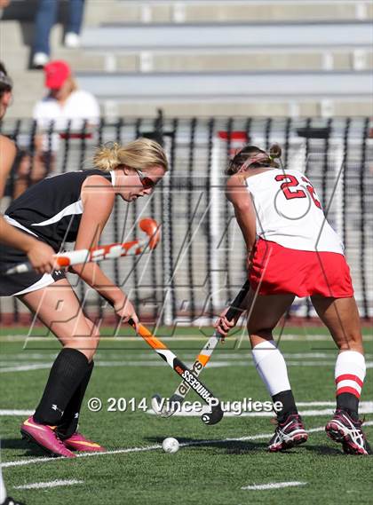 Thumbnail 2 in Harvard-Westlake vs Glendora photogallery.