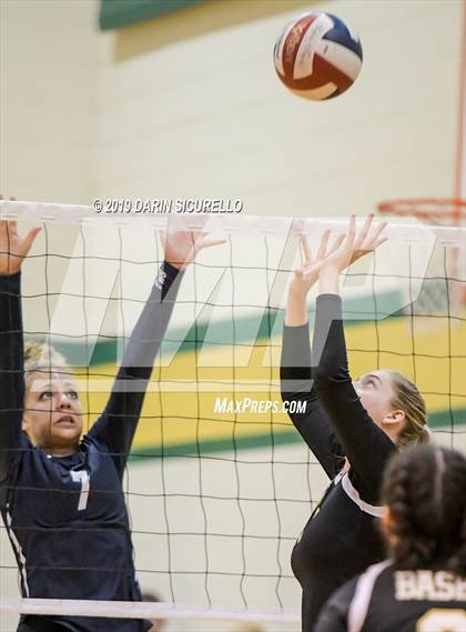 Thumbnail 3 in Pinnacle vs. Basha (Westwood TOC Tournament) photogallery.