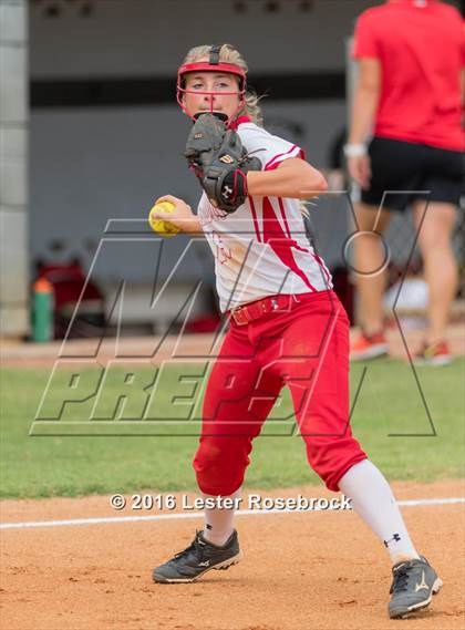 Thumbnail 1 in Canyon vs Weslaco (UIL 6A Regional Final) photogallery.