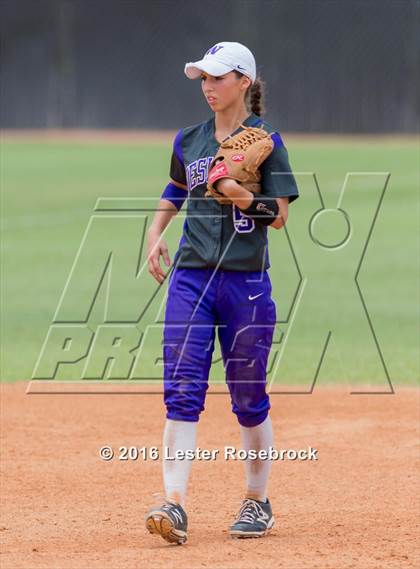 Thumbnail 3 in Canyon vs Weslaco (UIL 6A Regional Final) photogallery.