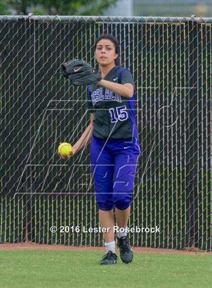 Thumbnail 3 in Canyon vs Weslaco (UIL 6A Regional Final) photogallery.