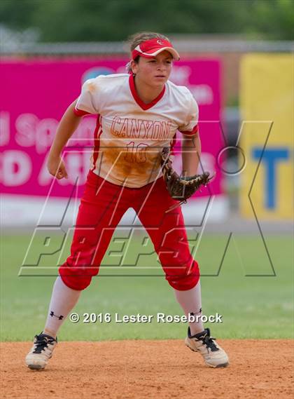Thumbnail 3 in Canyon vs Weslaco (UIL 6A Regional Final) photogallery.