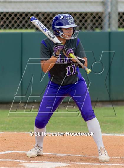 Thumbnail 1 in Canyon vs Weslaco (UIL 6A Regional Final) photogallery.
