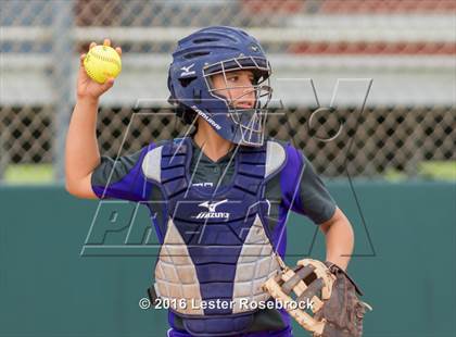 Thumbnail 2 in Canyon vs Weslaco (UIL 6A Regional Final) photogallery.