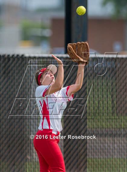 Thumbnail 1 in Canyon vs Weslaco (UIL 6A Regional Final) photogallery.