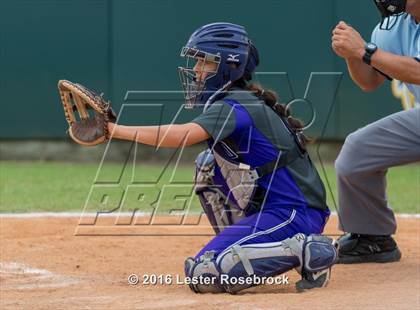Thumbnail 1 in Canyon vs Weslaco (UIL 6A Regional Final) photogallery.