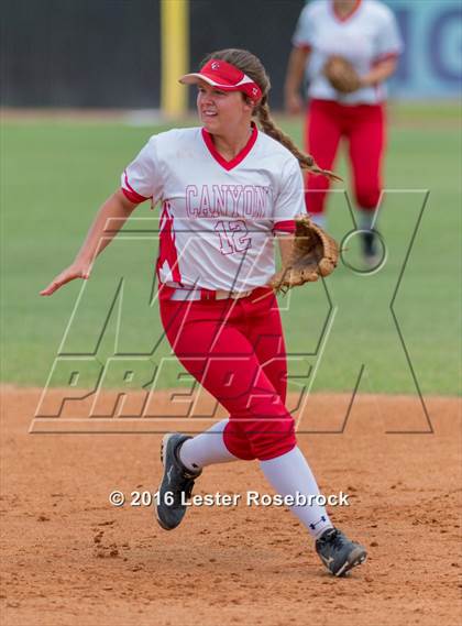 Thumbnail 2 in Canyon vs Weslaco (UIL 6A Regional Final) photogallery.