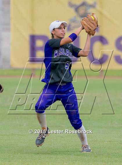 Thumbnail 2 in Canyon vs Weslaco (UIL 6A Regional Final) photogallery.