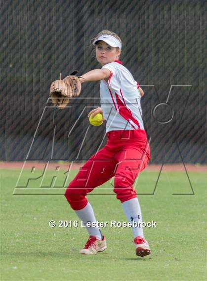 Thumbnail 1 in Canyon vs Weslaco (UIL 6A Regional Final) photogallery.