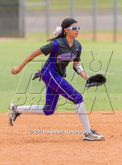 Thumbnail 1 in Canyon vs Weslaco (UIL 6A Regional Final) photogallery.