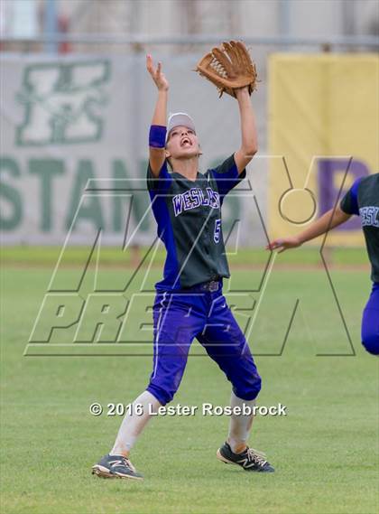 Thumbnail 2 in Canyon vs Weslaco (UIL 6A Regional Final) photogallery.