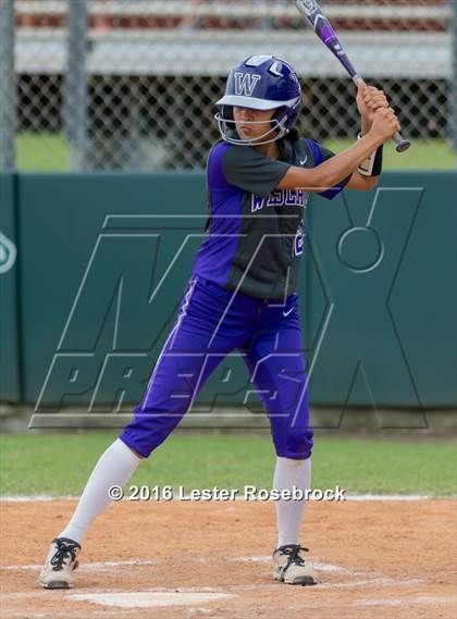 Thumbnail 1 in Canyon vs Weslaco (UIL 6A Regional Final) photogallery.