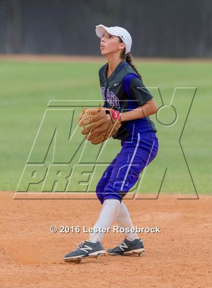 Thumbnail 1 in Canyon vs Weslaco (UIL 6A Regional Final) photogallery.